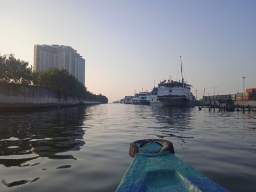 Mengarungi Goyangan Ombak Sunda Kelapa